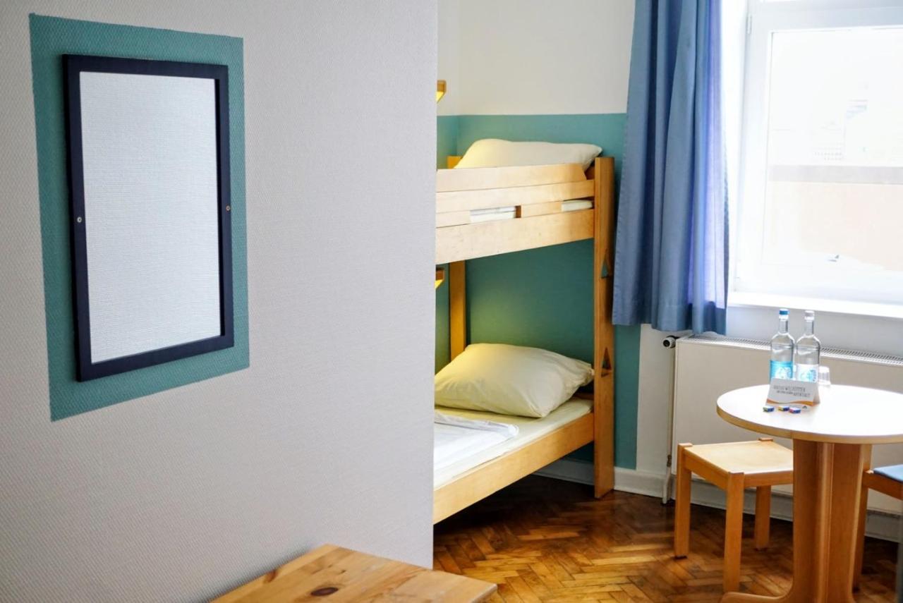 Zweibettzimmer mit eigenem Bad