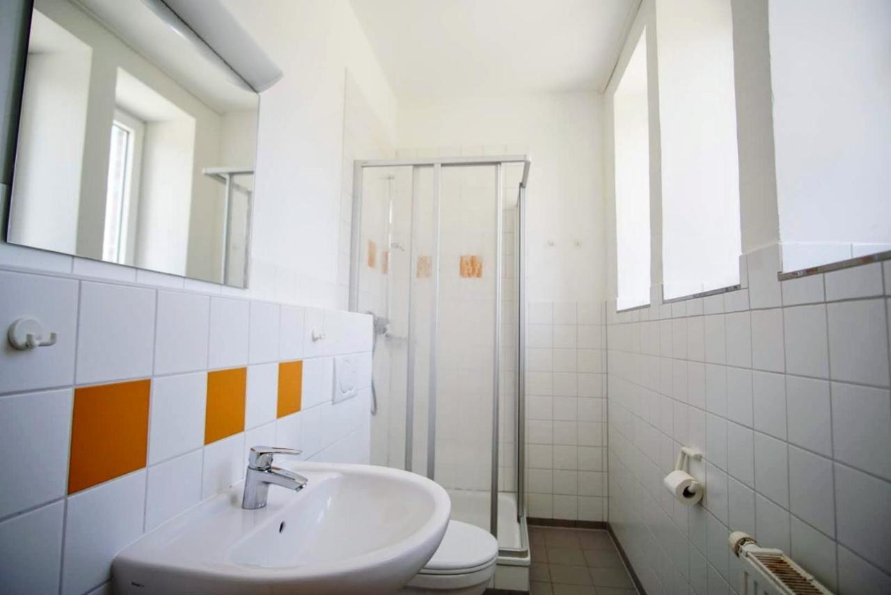 Vierbettzimmer mit eigenem Bad